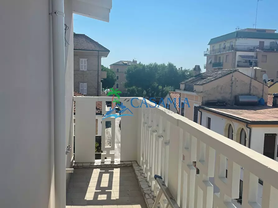 Immagine 3 di Casa trifamiliare in vendita  a Grottammare