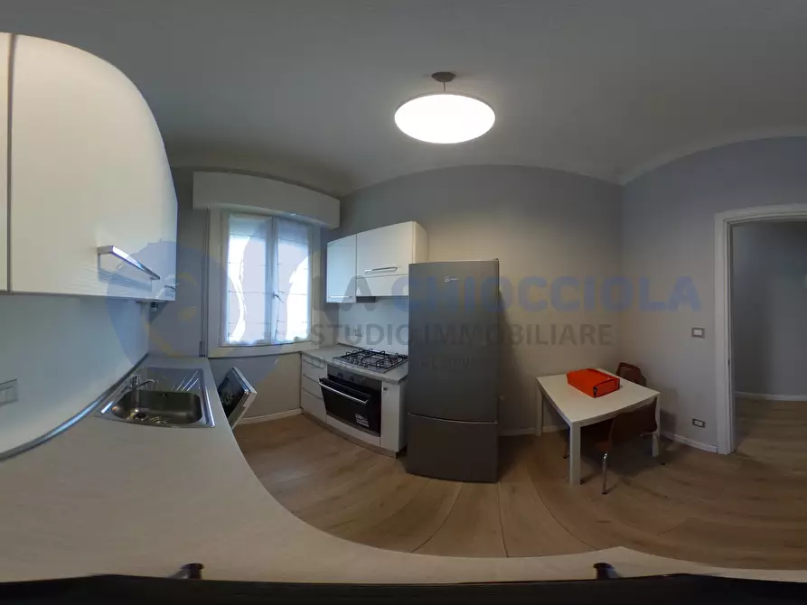 Immagine 16 di Trilocale in affitto  in VIA RANZANI a Bologna