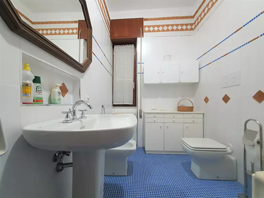 Immagine 10 di Stanza singola in affitto  a Catanzaro