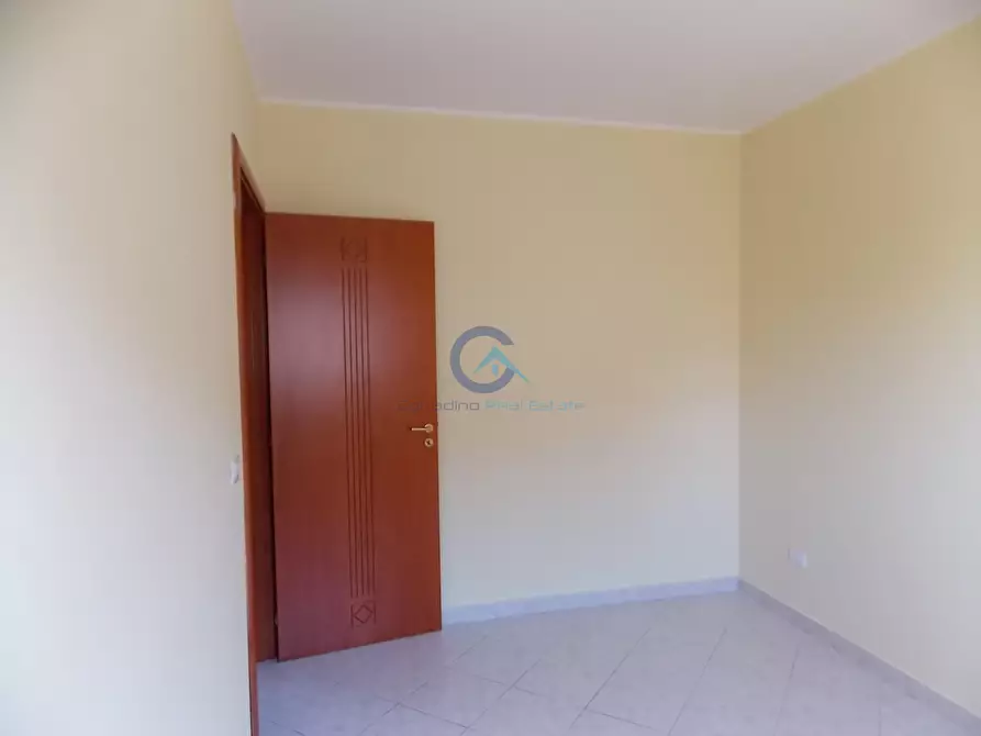 Immagine 10 di Trilocale in affitto  a Catanzaro