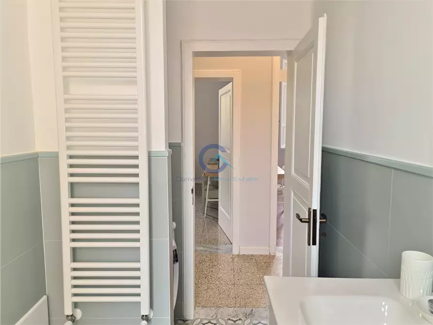 Immagine 11 di Trilocale in vendita  in Piazza Venezia 1 a Catanzaro