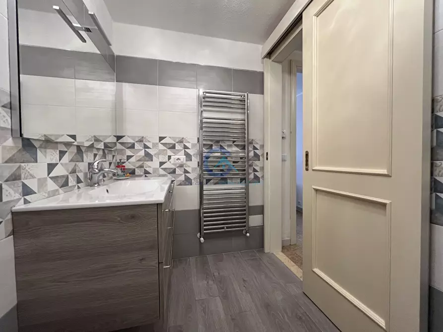 Immagine 8 di Casa bifamiliare in vendita  in Via delle Rose 17 a Soverato