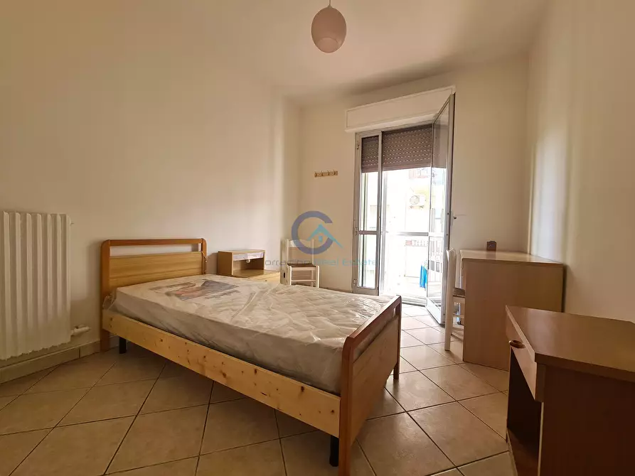 Immagine 11 di Pentalocale in affitto  a Catanzaro
