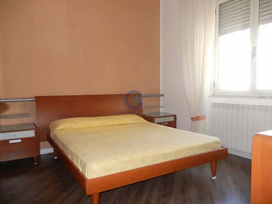 Immagine 8 di Stanza singola in affitto  a Catanzaro