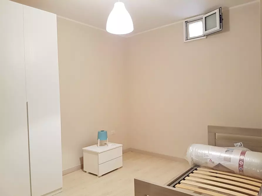 Immagine 10 di Stanza singola in affitto  a Catanzaro