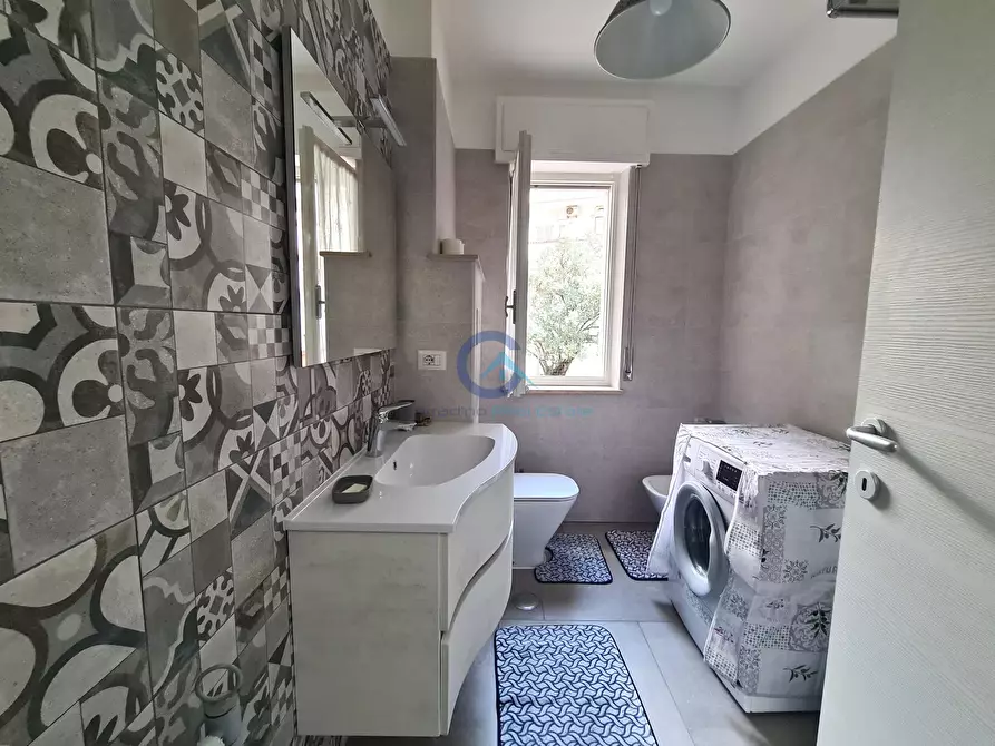 Immagine 10 di Bilocale in affitto  in Via Martiri di Cefalonia 2 a Catanzaro