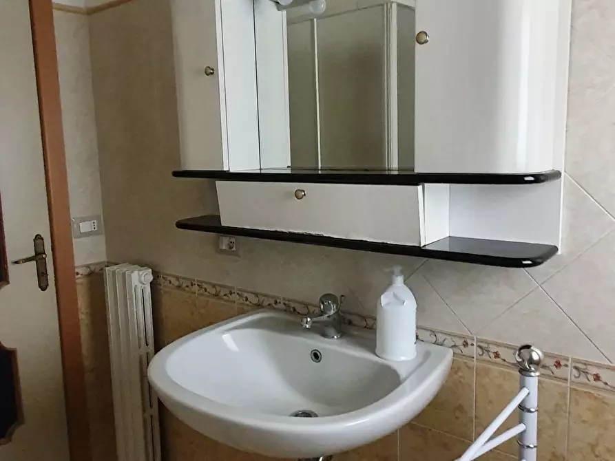 Immagine 9 di Quadrilocale in affitto  a Catanzaro