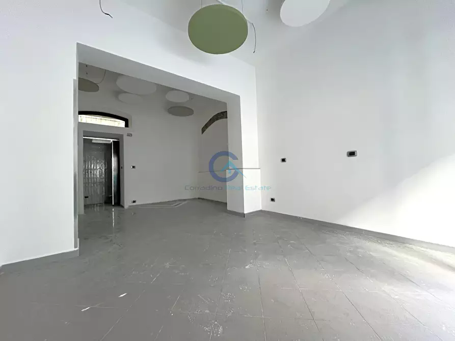 Immagine 4 di Locale commerciale in vendita  in Via Zara 3 a Catanzaro