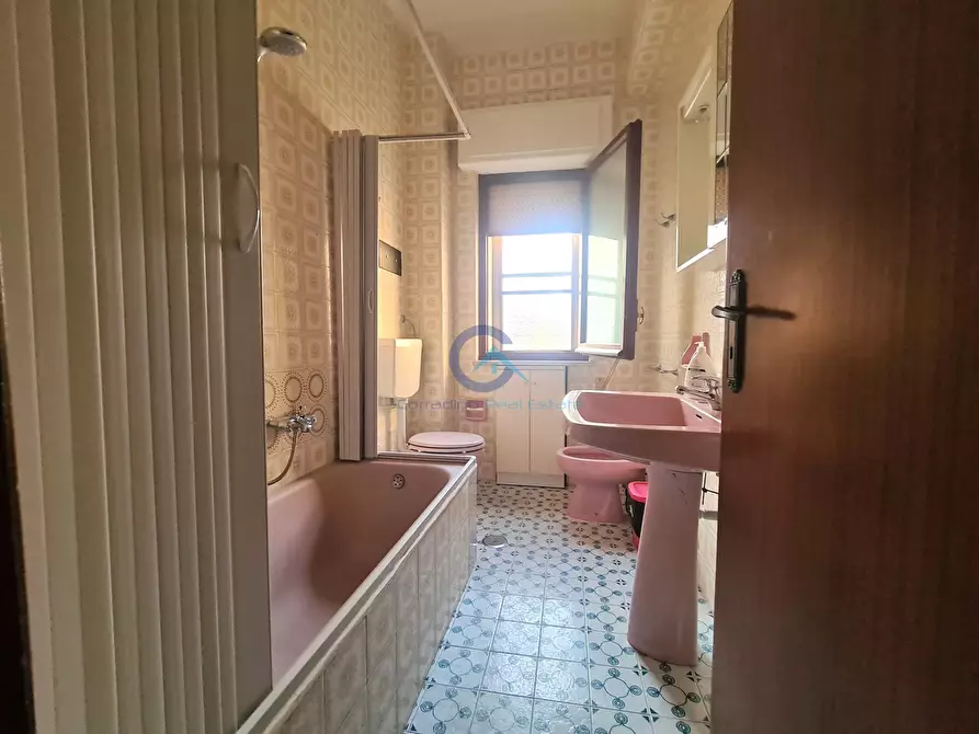 Immagine 8 di Stanza singola in affitto  a Catanzaro