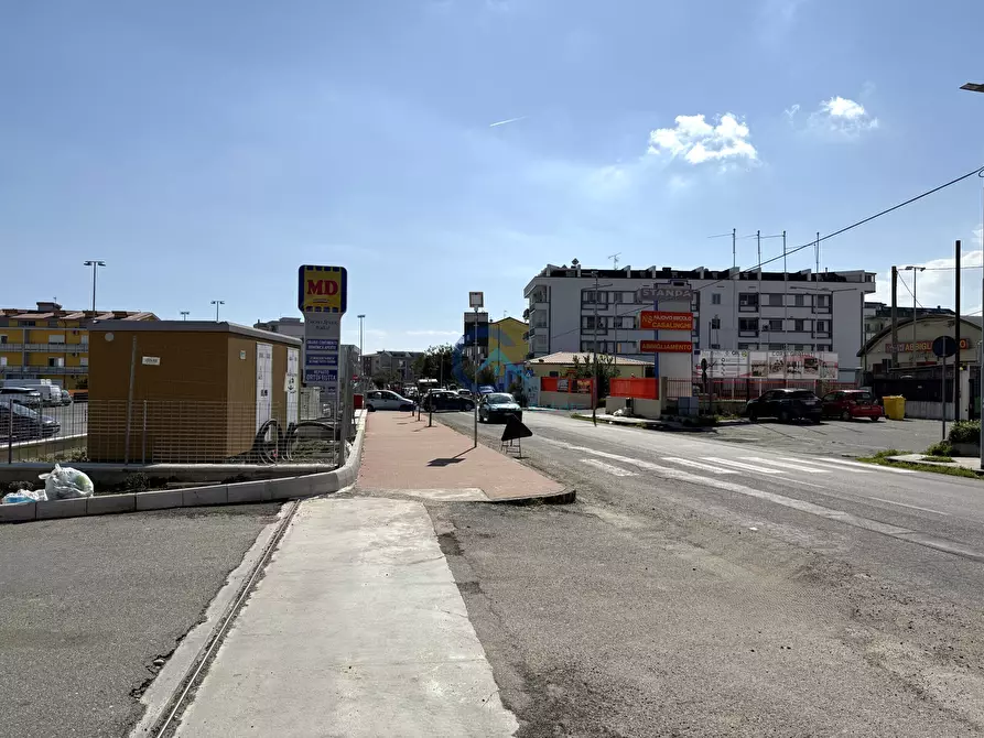 Immagine 26 di Palazzo in vendita  in Viale Magna Grecia 247 a Catanzaro