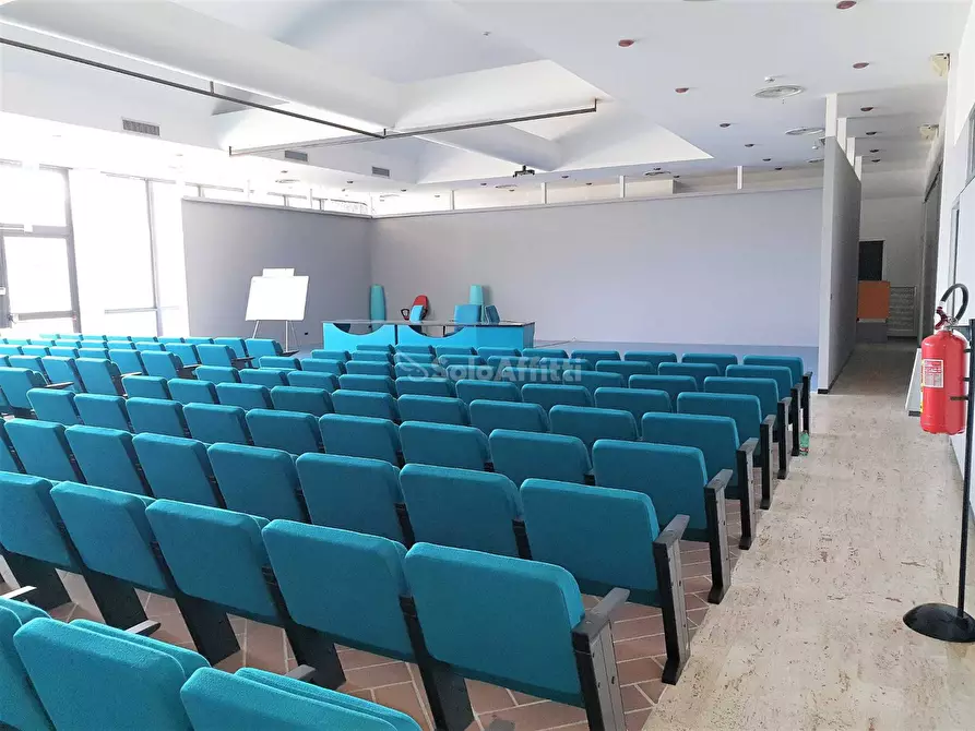 Immagine 2 di Ufficio in affitto  a Catanzaro