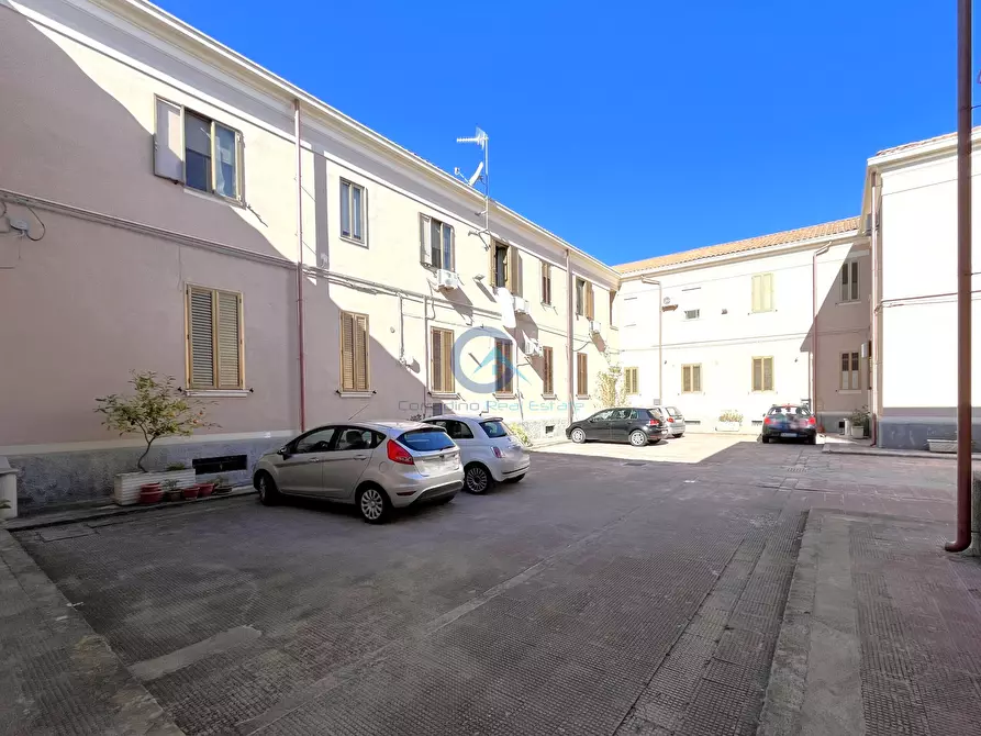 Immagine 16 di Trilocale in vendita  in Piazza Venezia 1 a Catanzaro