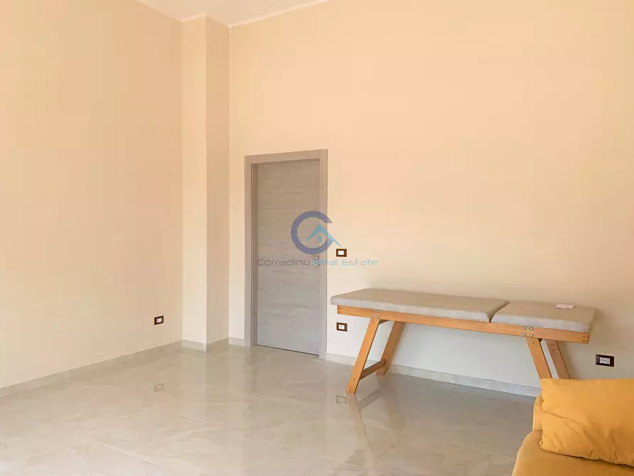 Immagine 2 di Magazzino in affitto  a Catanzaro