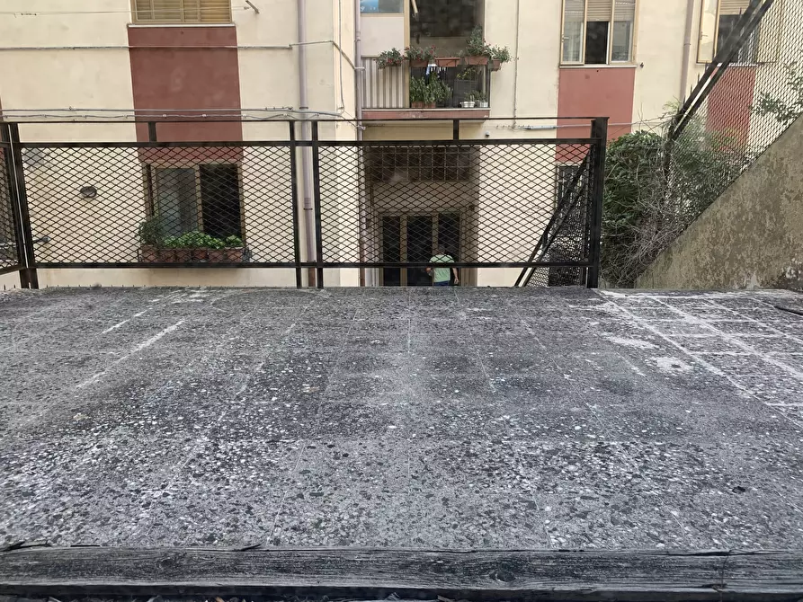 Immagine 7 di Magazzino in vendita  a Catanzaro