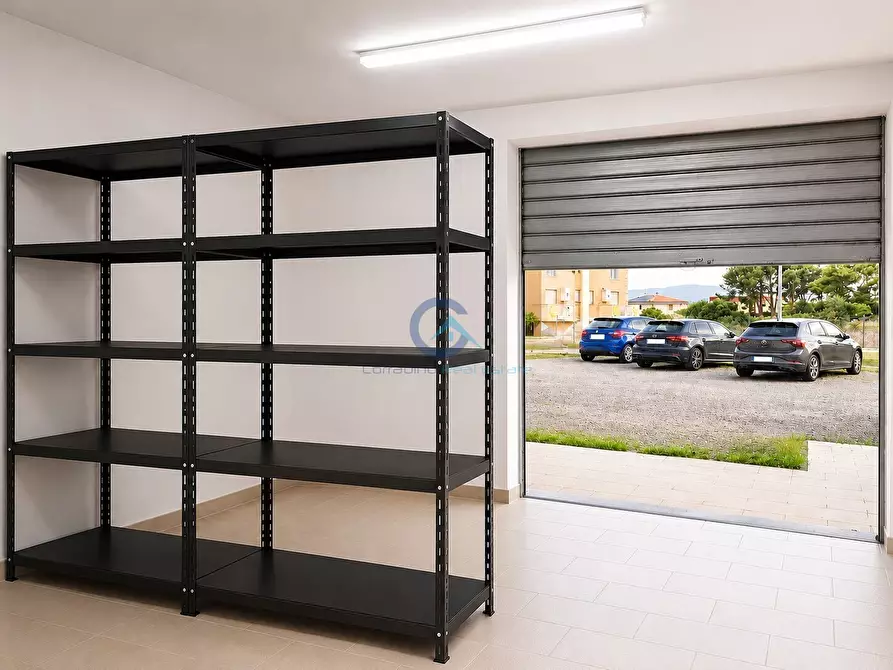 Immagine 4 di Magazzino in vendita  in Via Nino Gemelli 26 a Catanzaro