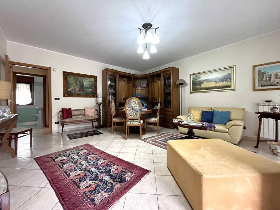 Immagine 4 di Casa trifamiliare in vendita  a Catanzaro