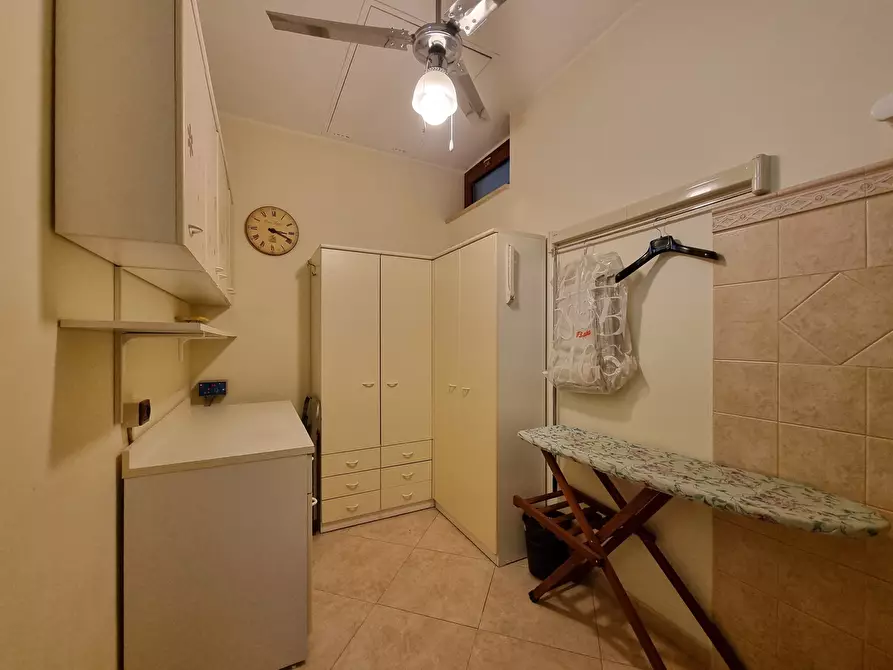 Immagine 39 di Attico in vendita  a Squillace