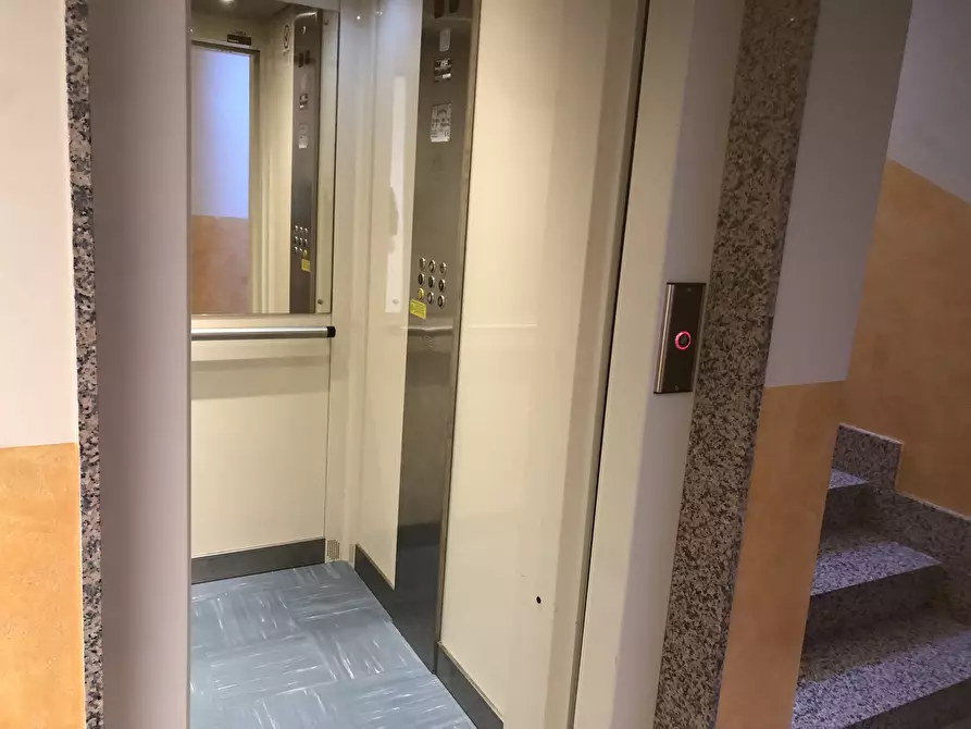 Immagine 6 di Trilocale in vendita  in VIA OLANDA a Siracusa