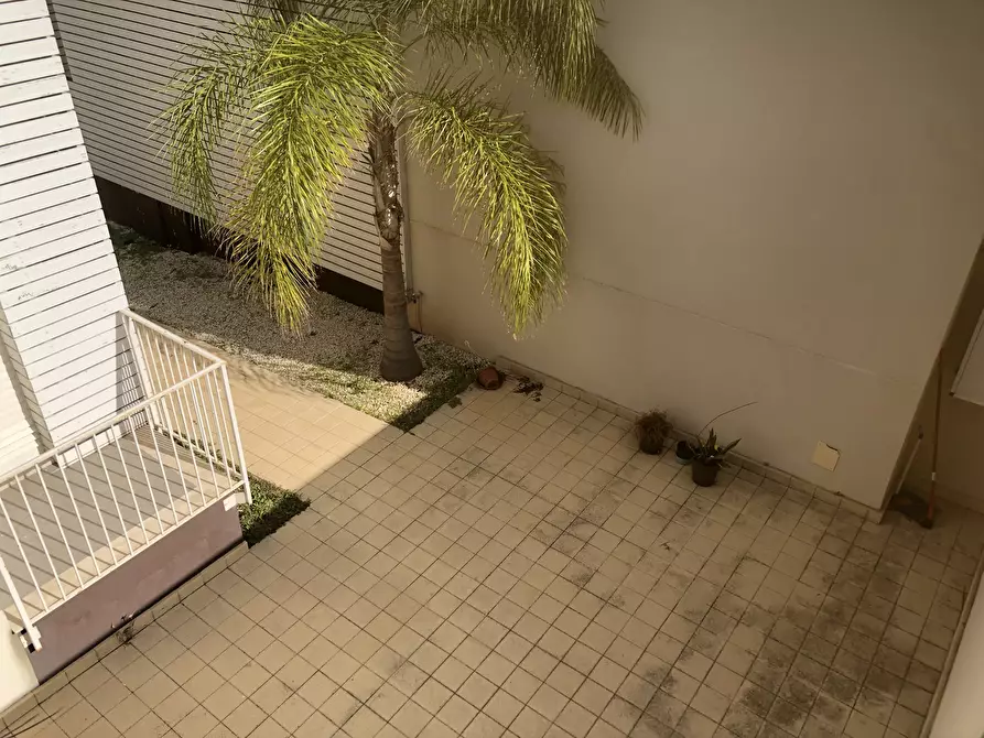 Immagine 6 di Villa in vendita  in VIA GELA a Siracusa