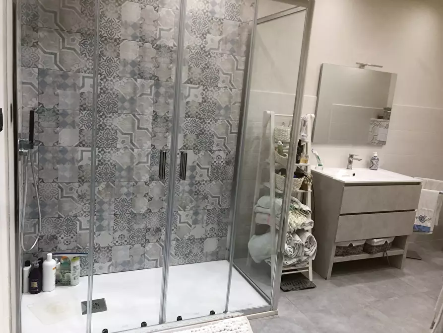 Immagine 12 di Pentalocale in vendita  in V.LE SANTA PANAGIA a Siracusa