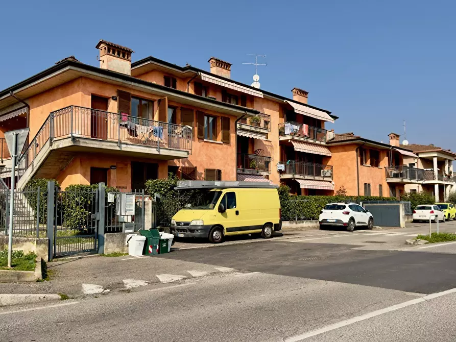 Immagine 11 di Bilocale in vendita  in Via N. Castellini a Rezzato