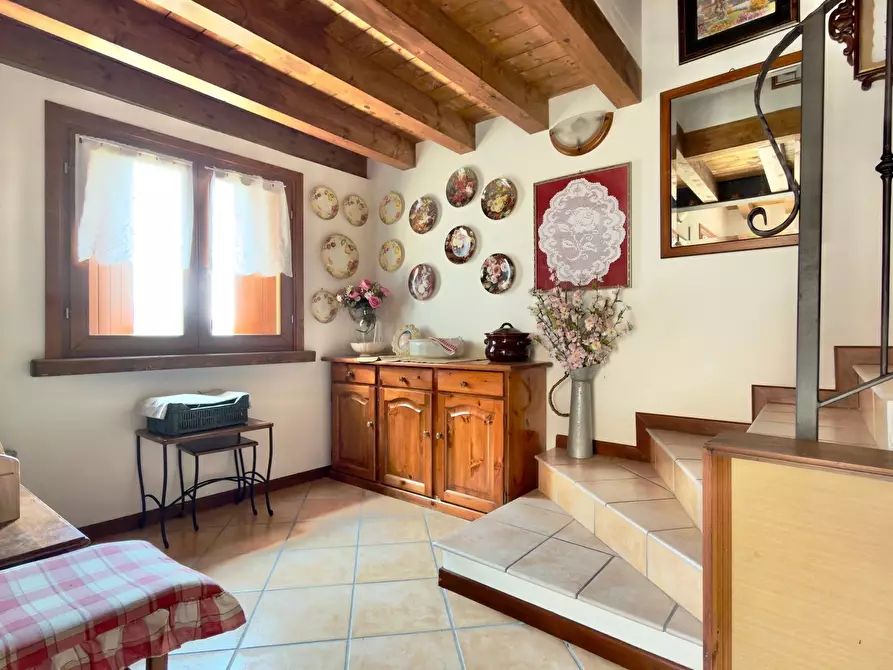 Immagine 4 di Porzione di casa in vendita  in Via Navono 1 a Pertica Alta
