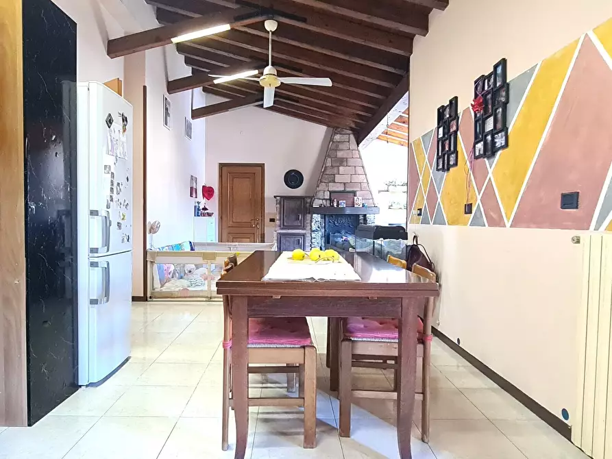 Immagine 5 di Villa in vendita  in Via GUGLIELMO  MARCONI a Borgosatollo