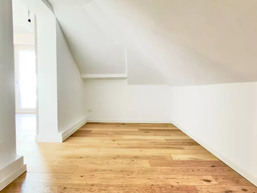 Immagine 18 di Quadrilocale in vendita  in Via Rossetti a Brescia