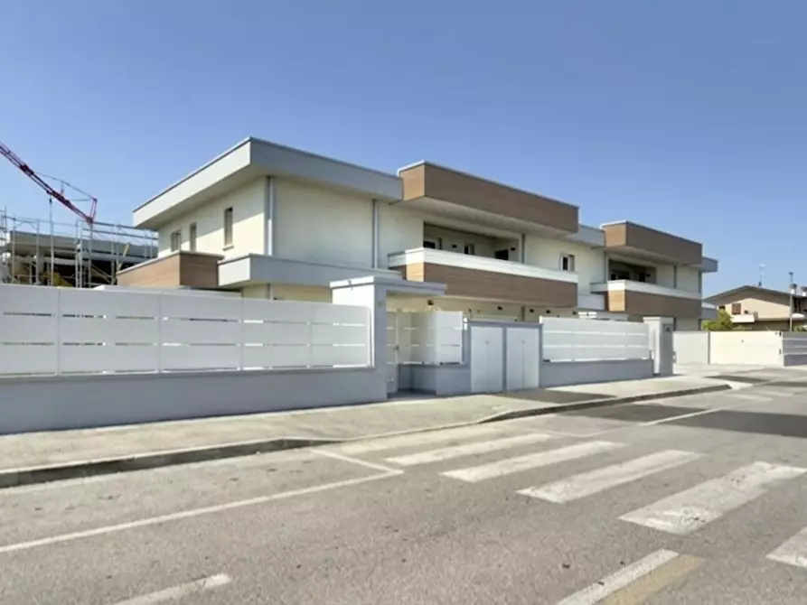 Immagine 13 di Quadrilocale in vendita  a Torbole Casaglia