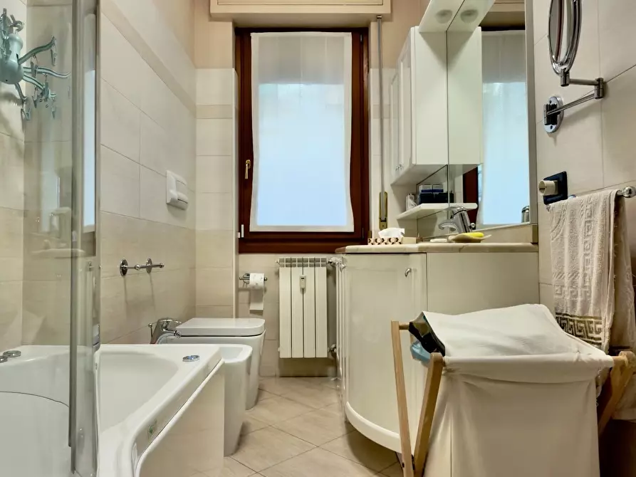 Immagine 14 di Quadrilocale in vendita  a Brescia