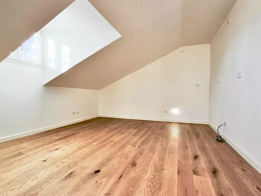 Immagine 6 di Quadrilocale in vendita  in Via Rossetti a Brescia