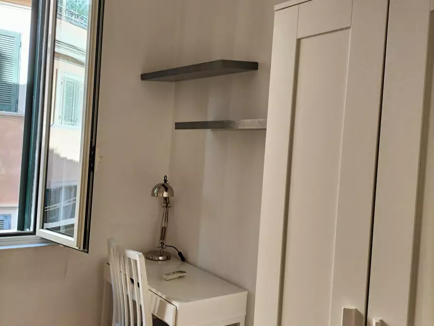 Immagine 16 di Trilocale in affitto  in Via Beato Angelico a Roma