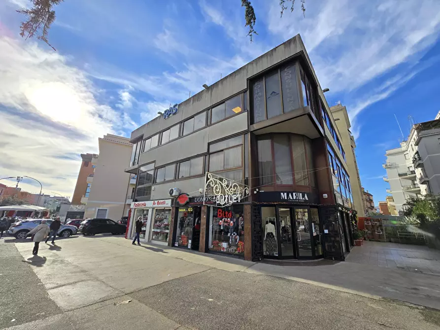 Immagine 1 di Magazzino in affitto  in Via degli Abeti 27 a Roma