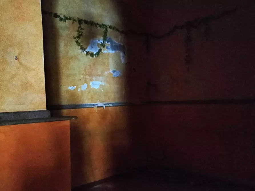 Immagine 7 di Locale commerciale in affitto  in via dei volsci a Roma