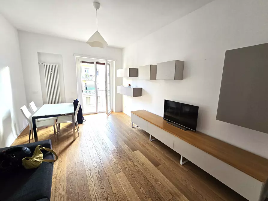 Immagine 5 di Trilocale in affitto  in Via Capo Miseno 6 a Roma