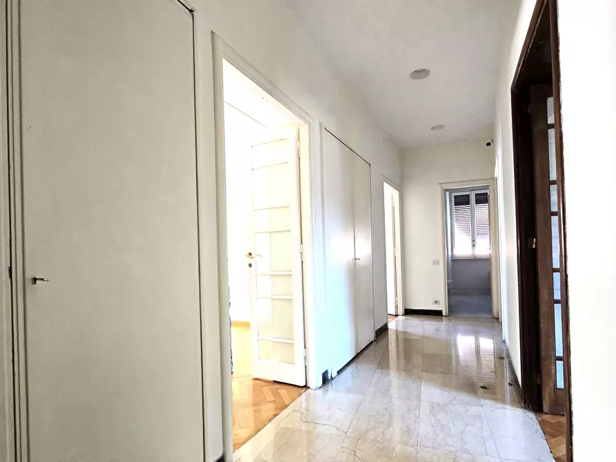Immagine 13 di Pentalocale in affitto  in Via Francesco Denza 3 a Roma