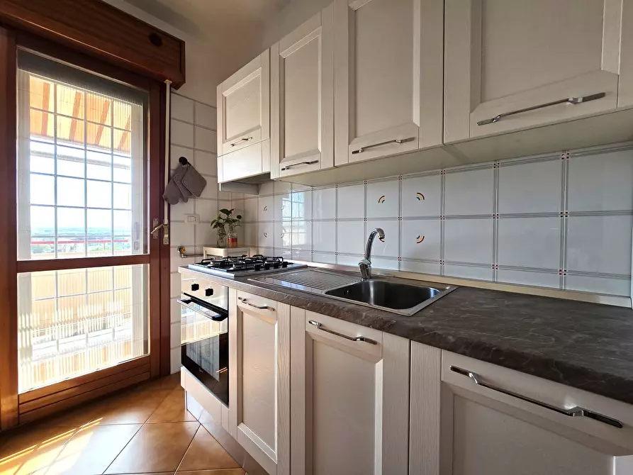 Immagine 17 di Trilocale in vendita  in Via Giuseppe Rosaccio 103 a Roma