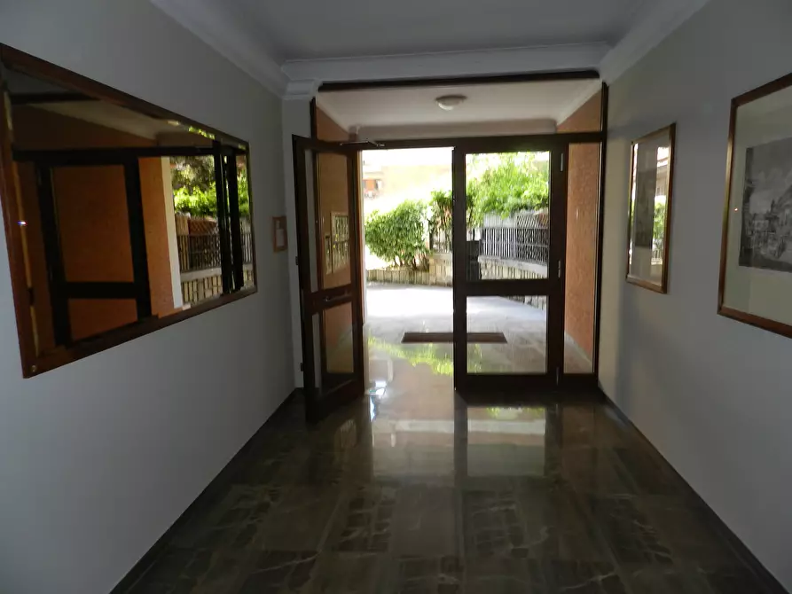 Immagine 3 di Stanza singola in affitto  in Via Dino Frescobaldi 49 a Roma