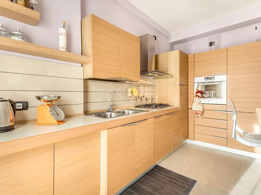 Immagine 30 di Trilocale in vendita  in Viale Capitan Casella 34 a Roma