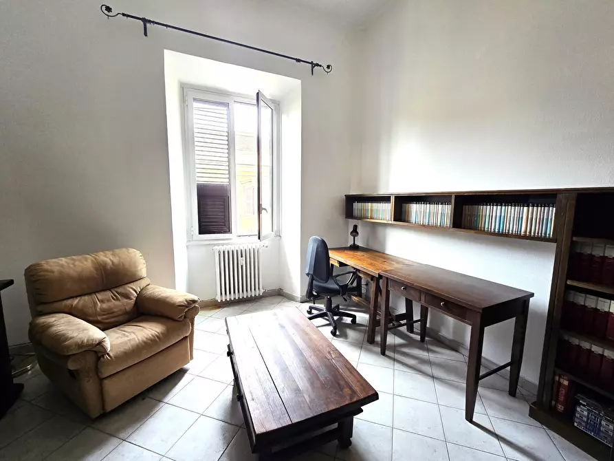 Immagine 6 di Trilocale in affitto  in Piazza di Santa Croce in Gerusalemme 1 a Roma