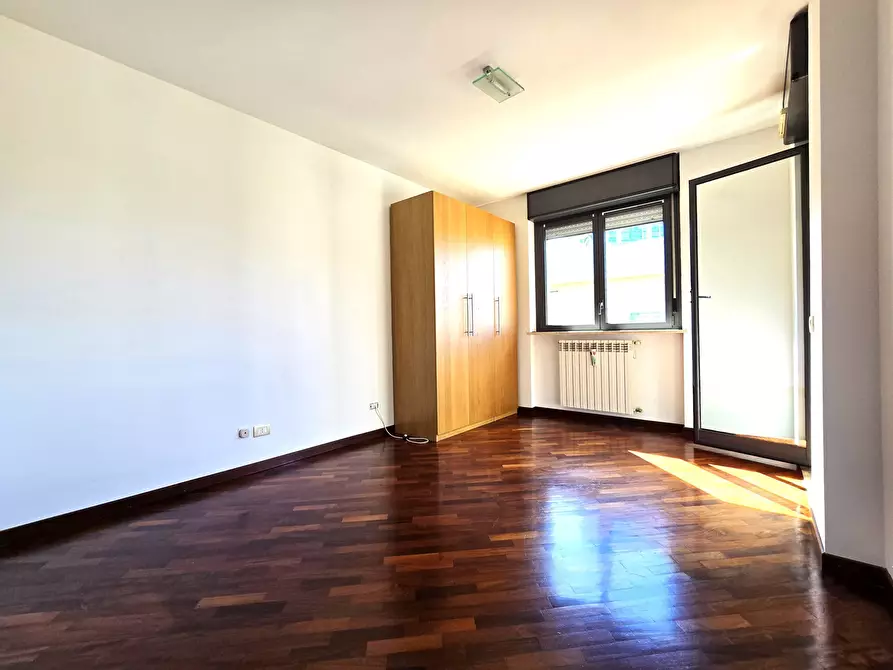 Immagine 24 di Trilocale in affitto  in Viale Avignone 93 a Roma