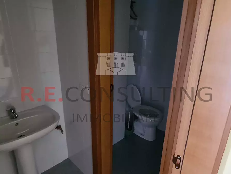 Immagine 10 di Ufficio in affitto  in Via P. Impastato a Martina Franca