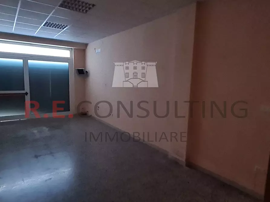 Immagine 18 di Ufficio in affitto  in Via P. Impastato a Martina Franca