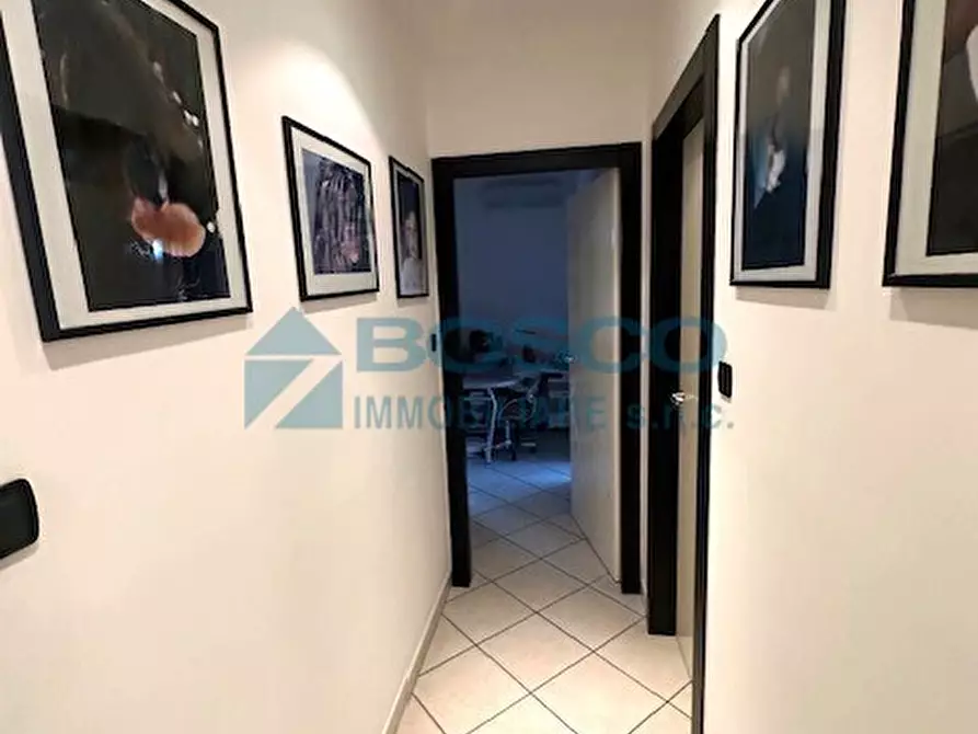 Immagine 14 di Pentalocale in vendita  in Largo Marcantone a La Spezia