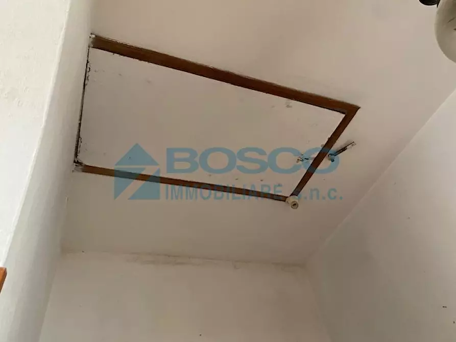 Immagine 13 di Quadrilocale in vendita  in Via Gazzoli a Lerici