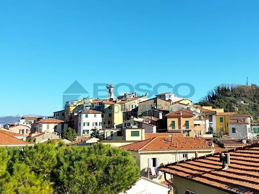 Immagine 1 di Pentalocale in vendita  in via Pezzi Grandi a La Spezia