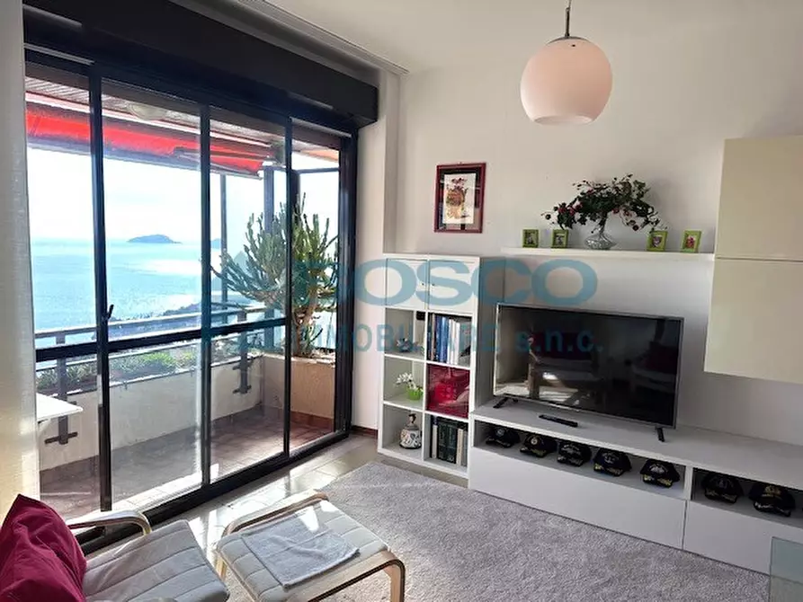 Immagine 16 di Trilocale in affitto  in Via Santa Teresa a Lerici