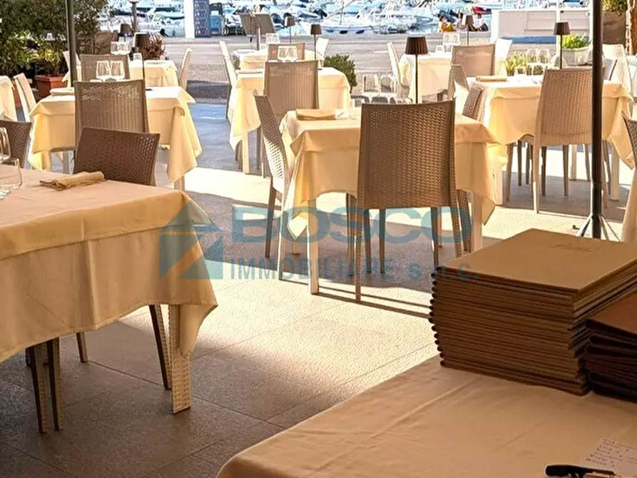 Immagine 1 di Bar / Ristorante in vendita  a Lerici