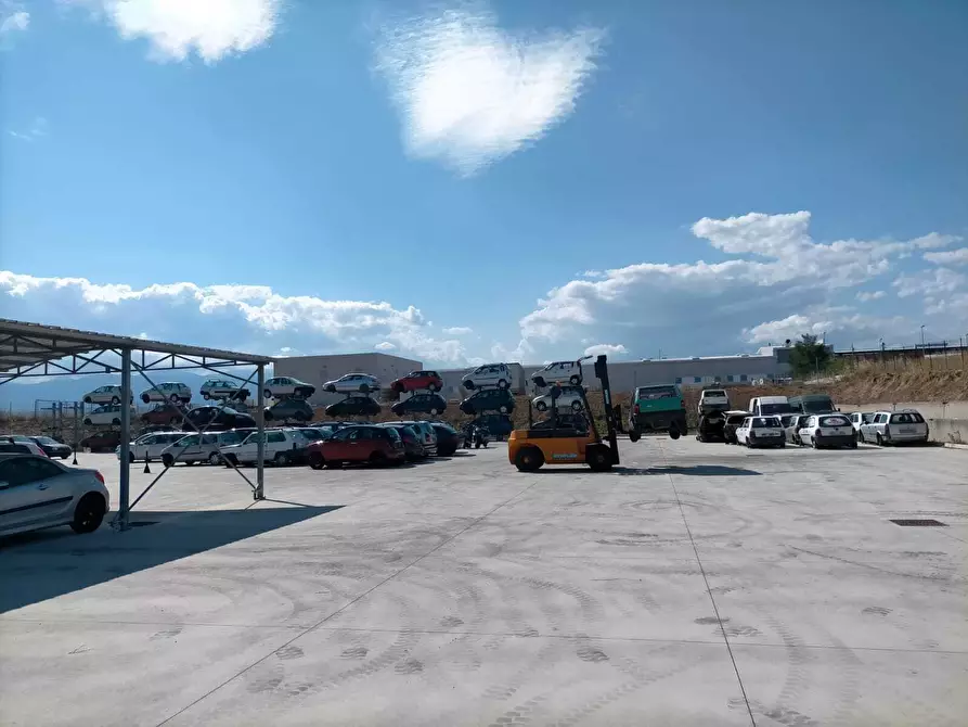 Immagine 23 di Attività artigianale in vendita  in città sant'angelo a Chieti