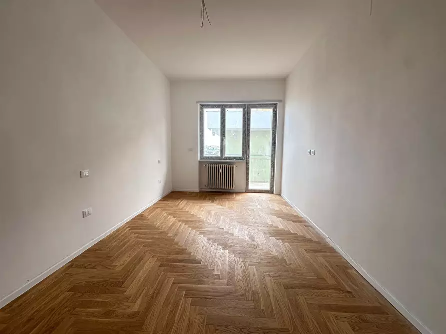 Immagine 2 di Quadrilocale in vendita  in piazza Duca Degli Abruzz a Pescara